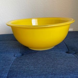 Vintage Pyrex 1.5L Yellow Glass Bottom Mixing Bowl